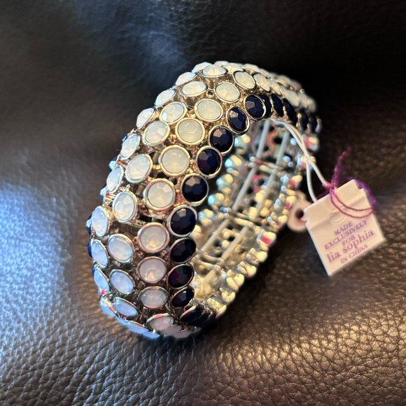 Lia Sophia two toned Resin Stone Stretch Bracelet. - Picture 3 of 6